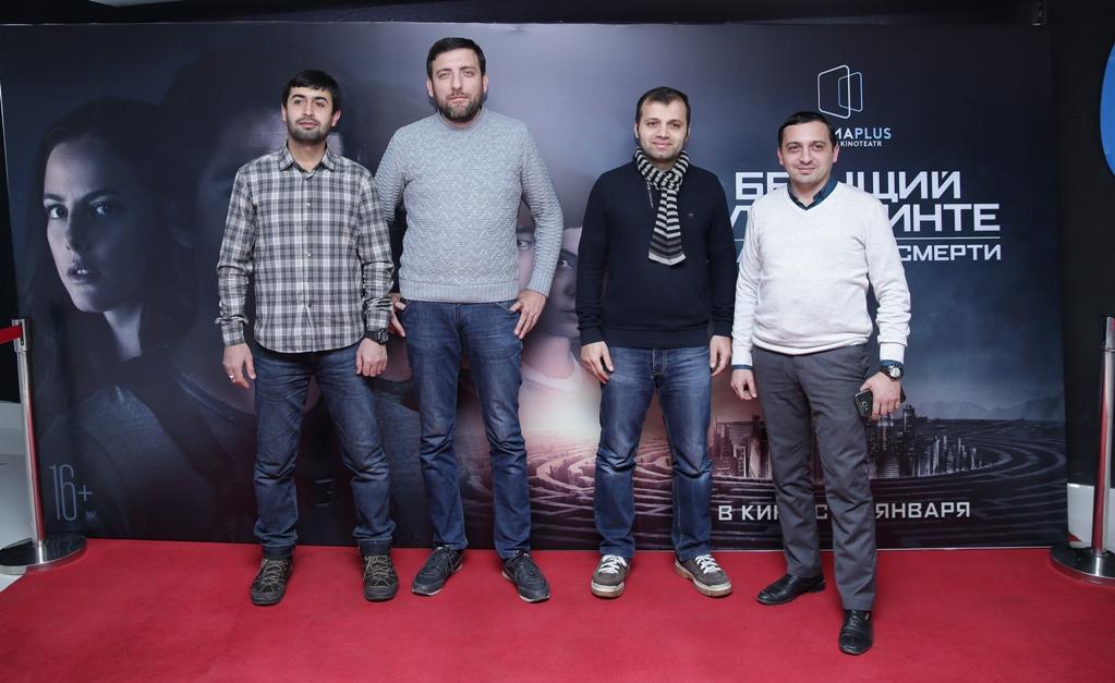 В Баку появился фантастический отряд выживших глейдеров (ФОТО, ВИДЕО)