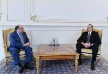 Президент Ильхам Алиев принял верительные грамоты послов Эквадора и Чили (ФОТО)