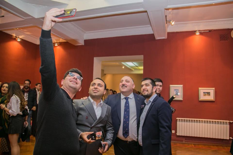 Выставка Бахрама Багирзаде ART IN BOXES вызвала ажиотаж – нескончаемый поток посетителей (ФОТО)