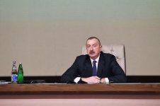 Президент Ильхам Алиев принял участие в конференции в рамках Госпрограммы социально-экономического развития регионов Азербайджана (ФОТО)