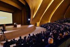 Президент Ильхам Алиев принял участие в конференции в рамках Госпрограммы социально-экономического развития регионов Азербайджана (ФОТО)