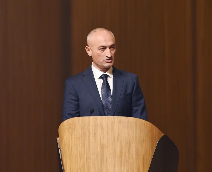 Президент Ильхам Алиев принял участие в конференции в рамках Госпрограммы социально-экономического развития регионов Азербайджана (ФОТО)