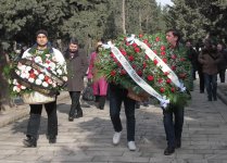 Театральные деятели почтили память Тофига Кязымова (ФОТО)