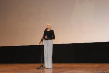 55 лет вместе: в Баку презентован фильм о народном писателе Анаре и его супруге Земфире Сафаровой (ФОТО)