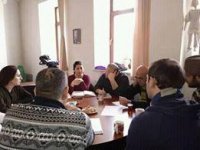 Когда нелепый спор перерастает в комический конфликт…(ФОТО)