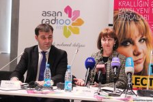 Британская красавица-блондинка Goldierocks: "Ночной Баку наполнится особой энергетикой" (ФОТО)