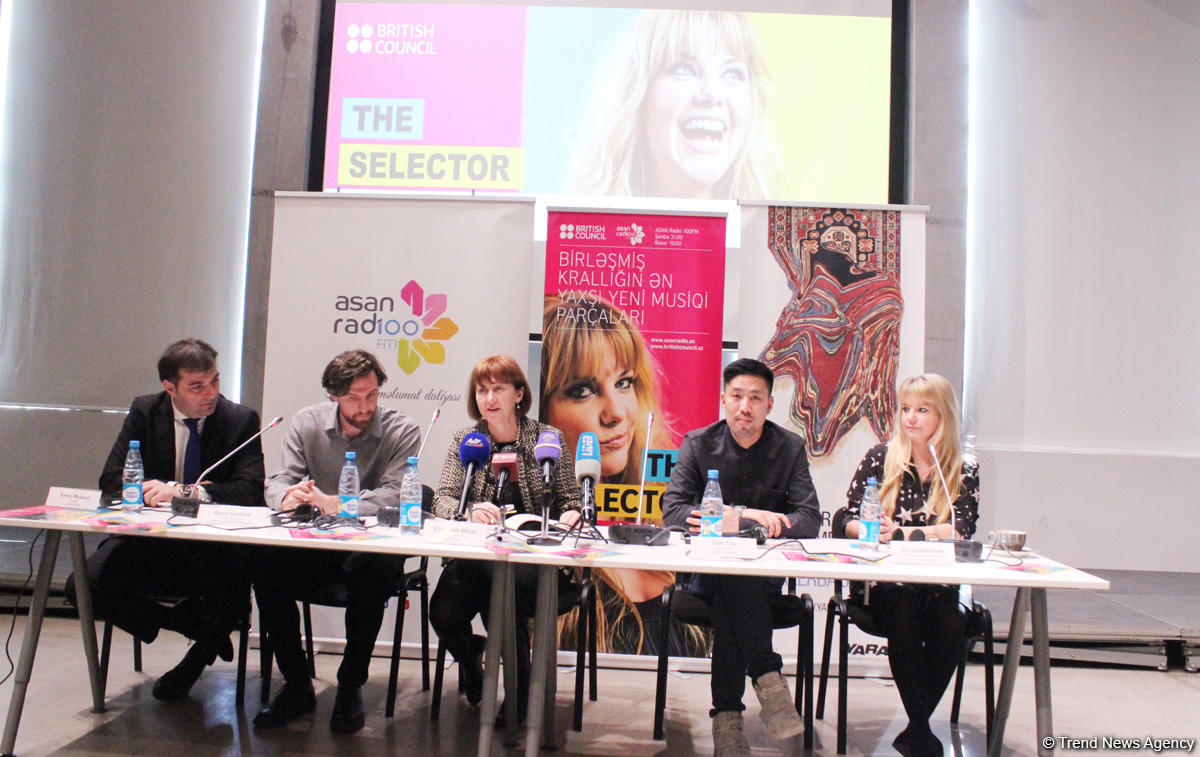 Британская красавица-блондинка Goldierocks: "Ночной Баку наполнится особой энергетикой" (ФОТО)