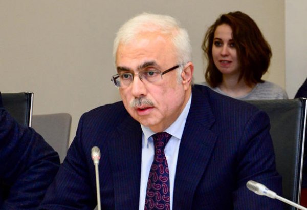 Azerbaijan to reduce dependence on import of raw materials for carpet weaving (PHOTO)