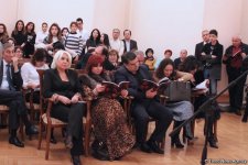 Алсу в Баку выступила на открытии выставки Фирангиз Гусейновой "Сокровища сердца" (ВИДЕО, ФОТО)