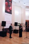 Алсу в Баку выступила на открытии выставки Фирангиз Гусейновой "Сокровища сердца" (ВИДЕО, ФОТО)