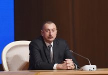 Президент Ильхам Алиев принял участие в VI съезде партии "Ени Азербайджан" (ФОТО)