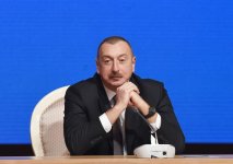 Президент Ильхам Алиев принял участие в VI съезде партии "Ени Азербайджан" (ФОТО)