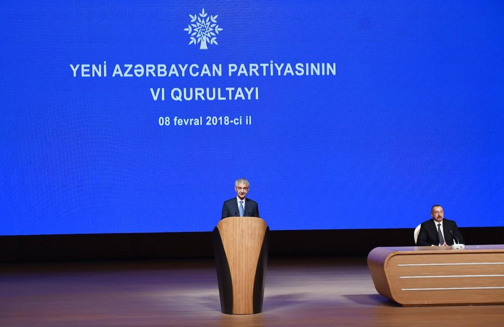 Президент Ильхам Алиев принял участие в VI съезде партии "Ени Азербайджан" (ФОТО)
