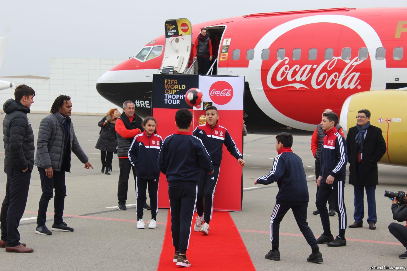 FIFA World Cup Trophy brought to Baku for the first time (PHOTO)