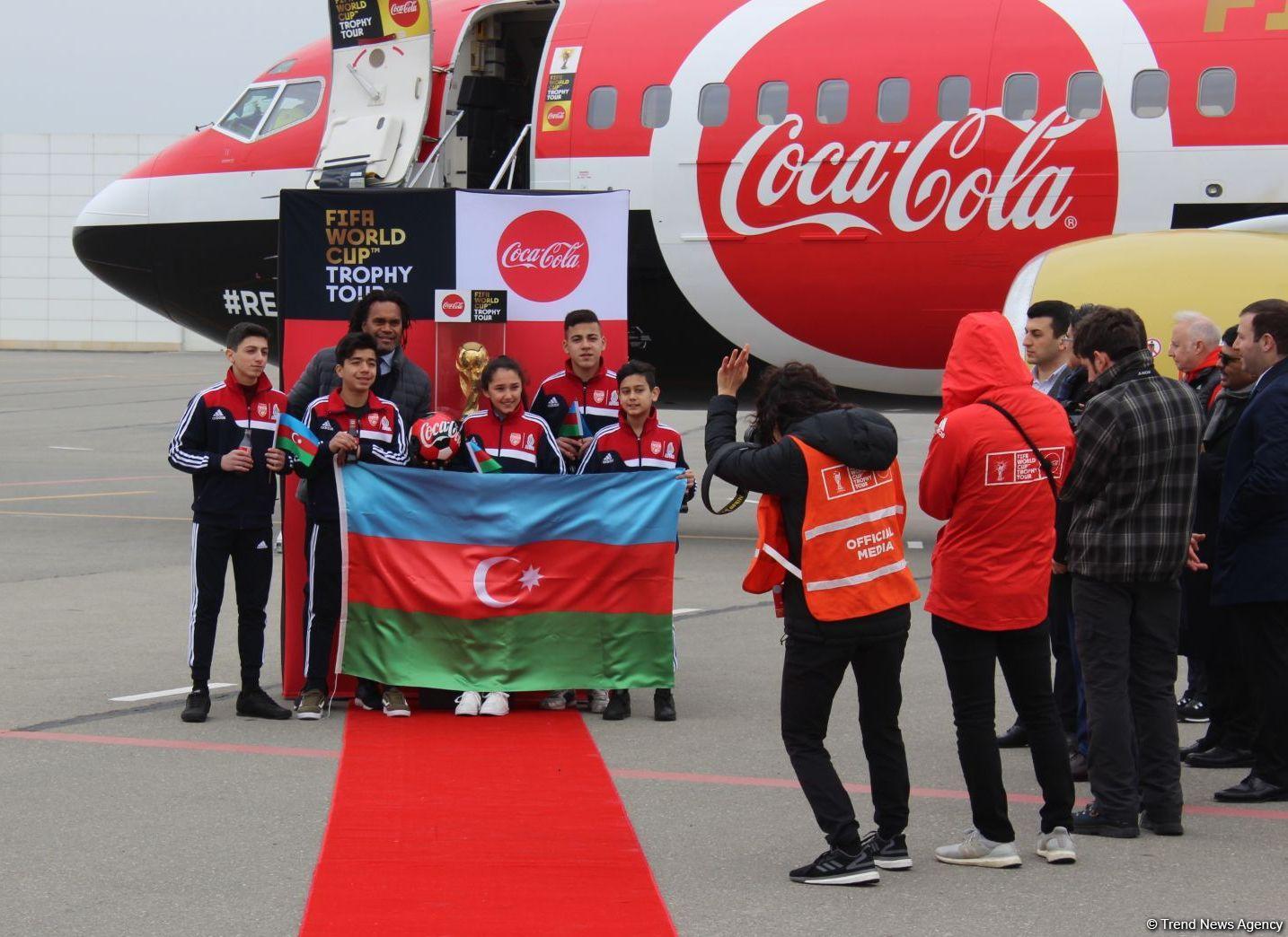 FIFA World Cup Trophy brought to Baku for the first time (PHOTO)