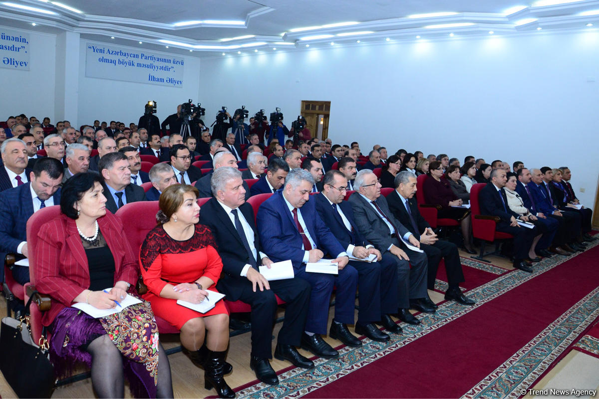 Official: People, by supporting Ilham Aliyev to vote for Azerbaijan's development in next 7 years (PHOTO)