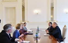 President Aliyev receives UK special trade envoy (PHOTO)