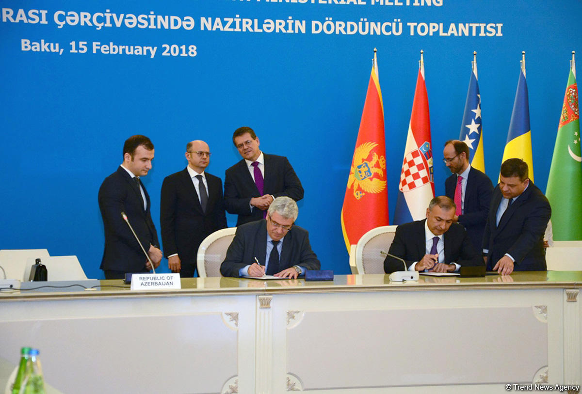 Participants of SGC Advisory Council’s meeting sign joint declaration in Baku (PHOTO)