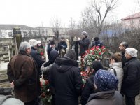 Азербайджанские актеры посетили могилу Зарнигяр Агакишиевой в Губе (ФОТО)
