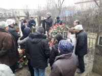 Азербайджанские актеры посетили могилу Зарнигяр Агакишиевой в Губе (ФОТО)