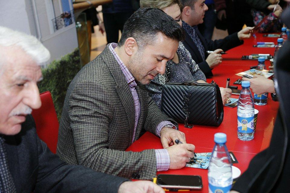 Творческий коллектив "Bəxt üzüyü 2" вызвал большой интерес поклонников (ФОТО)