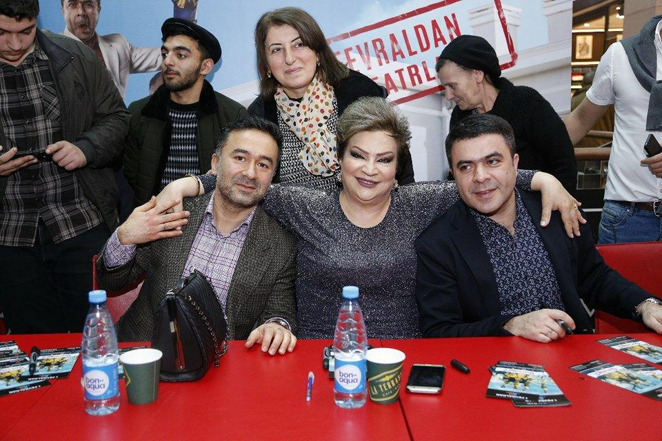 Творческий коллектив "Bəxt üzüyü 2" вызвал большой интерес поклонников (ФОТО)