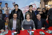 Творческий коллектив "Bəxt üzüyü 2" вызвал большой интерес поклонников (ФОТО)