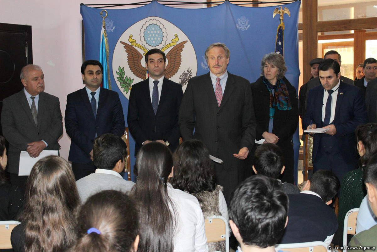 US launches new project to support children of IDPs in Azerbaijan (PHOTO)