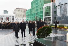 President Aliyev and his spouse pay tribute to Khojaly genocide victims (PHOTO)