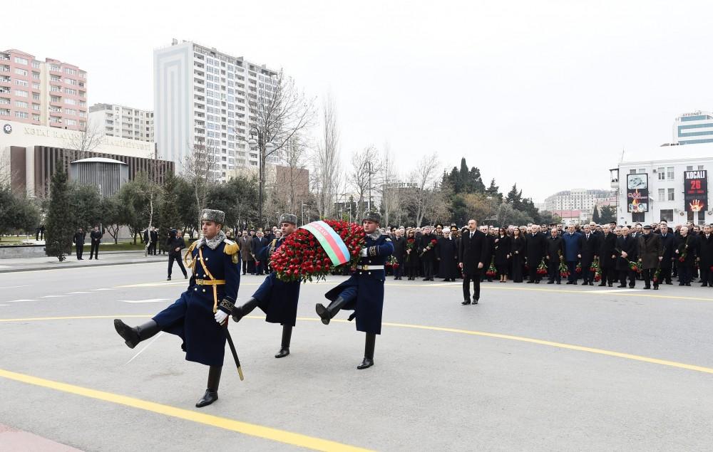 President Aliyev and his spouse pay tribute to Khojaly genocide victims (PHOTO)