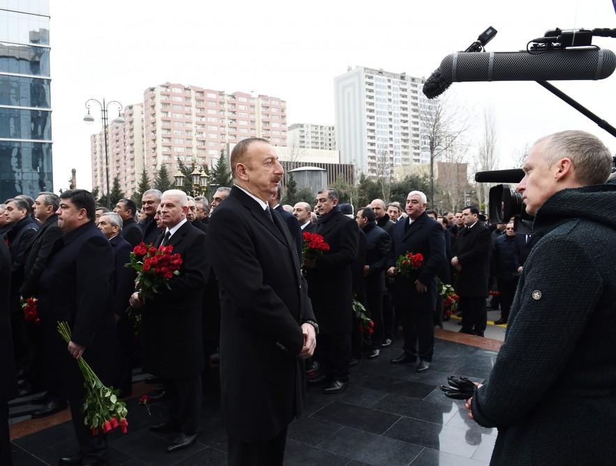 Президент Ильхам Алиев: Азербайджан должен стать сильнее для того, чтобы Ходжалинская трагедия никогда не повторилась (ФОТО)