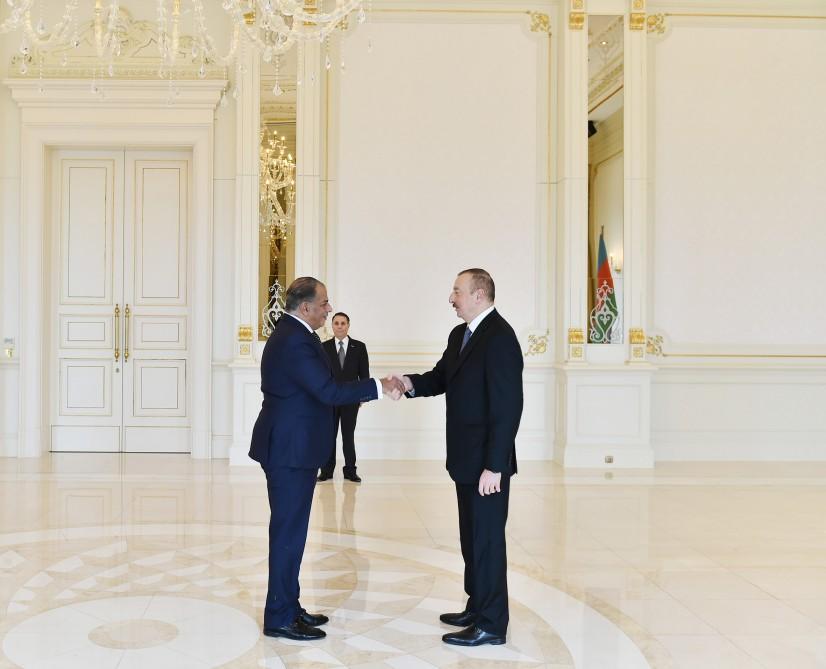 President Aliyev receives credentials of incoming Egyptian envoy (PHOTO)