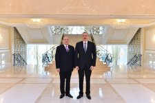 Президент Ильхам Алиев вручил орден "Достлуг" директору Московского академического театра сатиры (ФОТО)