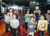 Лейла Алиева приняла участие в развлекательной программе для детей, организованной Фондом Гейдара Алиева (ФОТО)