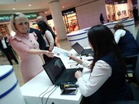 В Баку прошла интересная акция "Напиши письмо любимой", посвященная 8 марта (ФОТО)