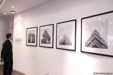 В Баку открылась выставка фотографа из Норвегии "On-Line in Oslo" (ФОТО)