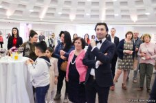 В Баку открылась выставка фотографа из Норвегии "On-Line in Oslo" (ФОТО)