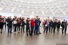 В Баку открылась выставка фотографа из Норвегии "On-Line in Oslo" (ФОТО)