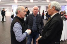 В Баку открылась выставка фотографа из Норвегии "On-Line in Oslo" (ФОТО)