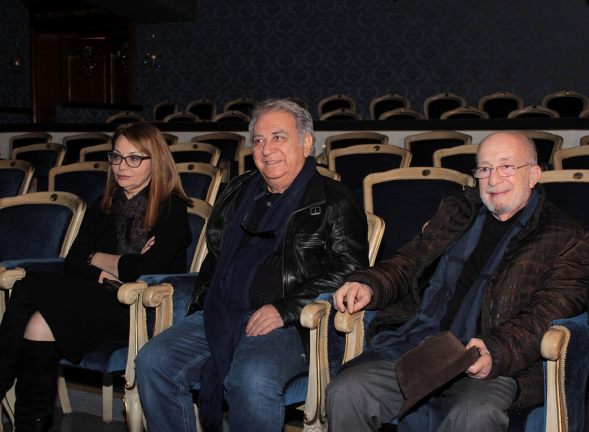 Актер сериала "Kurtlar Vadisi" приехал в Баку (ФОТО)
