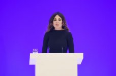 Президент Ильхам Алиев и его супруга приняли участие в VI Глобальном Бакинском форуме (ФОТО)