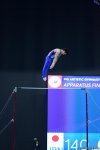 Нидерландский гимнаст выиграл "золото" Кубка мира в Баку в упражнениях на перекладине (ФОТО)
