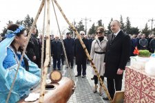 Президент Азербайджана Ильхам Алиев и Первая леди Мехрибан Алиева приняли участие во всенародных празднествах по случаю Новруза (ФОТО)