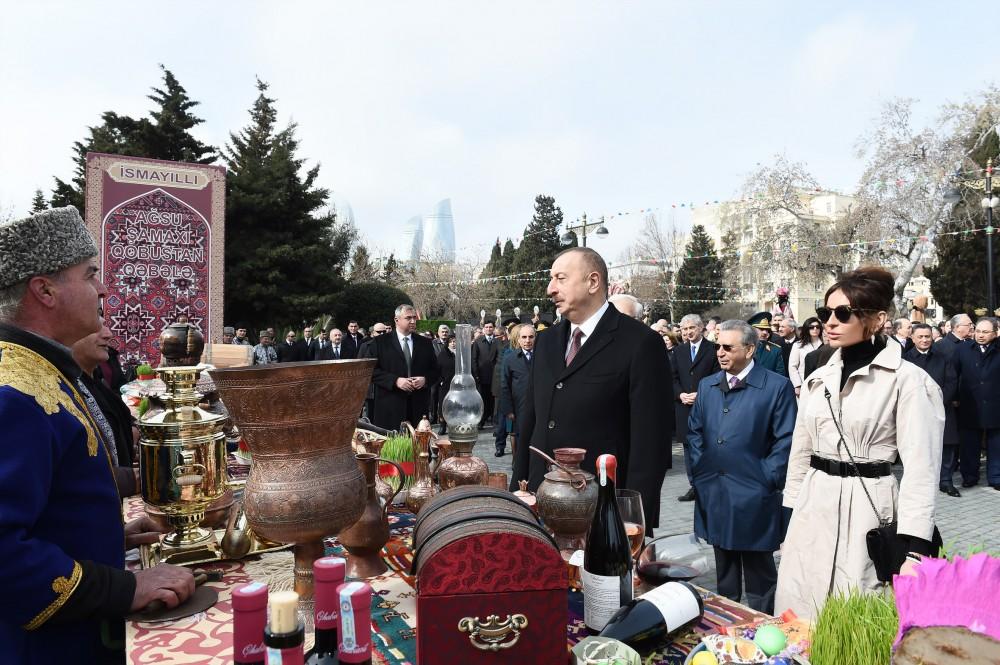 Президент Азербайджана Ильхам Алиев и Первая леди Мехрибан Алиева приняли участие во всенародных празднествах по случаю Новруза (ФОТО)
