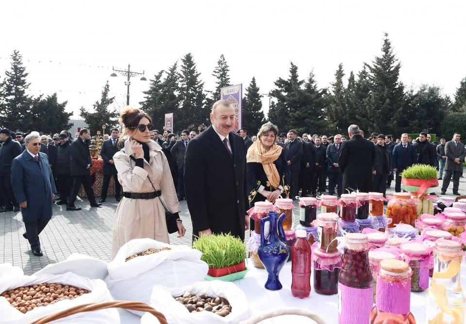 Президент Азербайджана Ильхам Алиев и Первая леди Мехрибан Алиева приняли участие во всенародных празднествах по случаю Новруза (ФОТО)