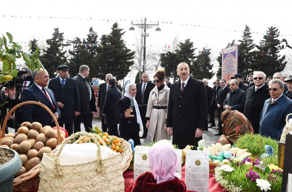 Президент Азербайджана Ильхам Алиев и Первая леди Мехрибан Алиева приняли участие во всенародных празднествах по случаю Новруза (ФОТО)