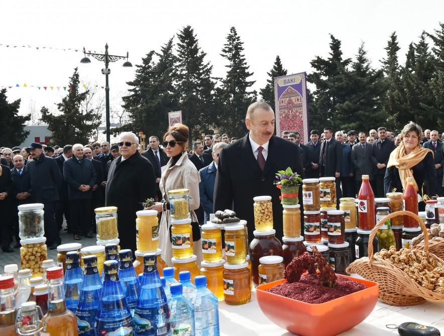 Президент Азербайджана Ильхам Алиев и Первая леди Мехрибан Алиева приняли участие во всенародных празднествах по случаю Новруза (ФОТО)