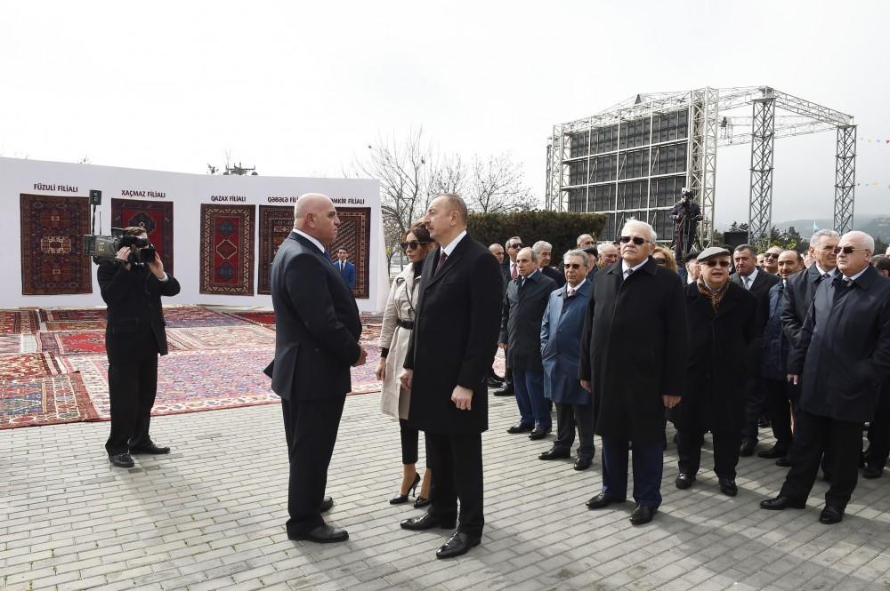 Президент Азербайджана Ильхам Алиев и Первая леди Мехрибан Алиева приняли участие во всенародных празднествах по случаю Новруза (ФОТО)