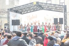 Массовые гуляния в Ичери шехер – песни и танцы народов мира, вкусные блюда, сувениры (ФОТО)