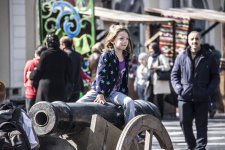 На Площади фонтанов в Баку продолжаются праздничные гулянья (ФОТО)